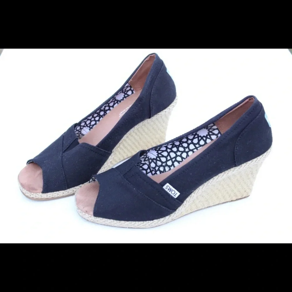 Tons peep toe wedges